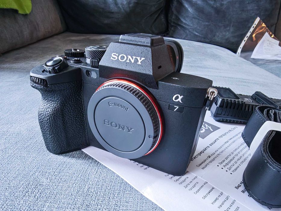 Продавам нова Sony A7IV с 3 години гаранция