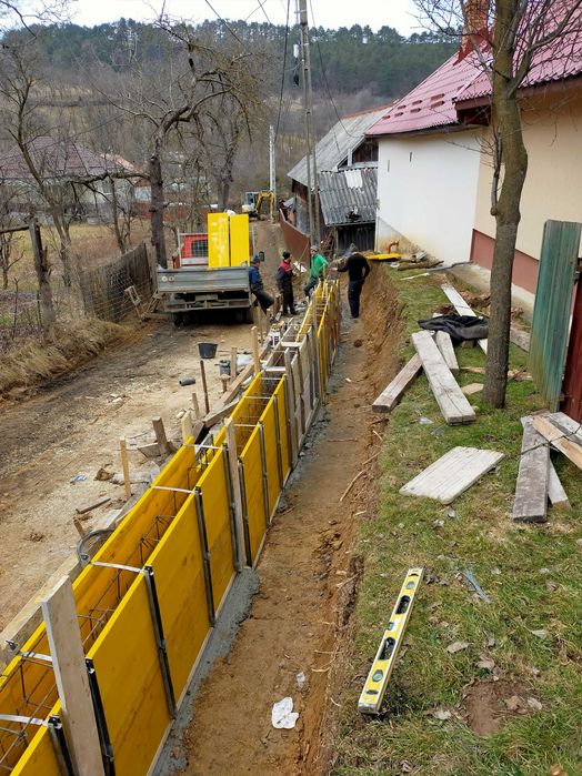 Transport basculabil inchiriez utilaje