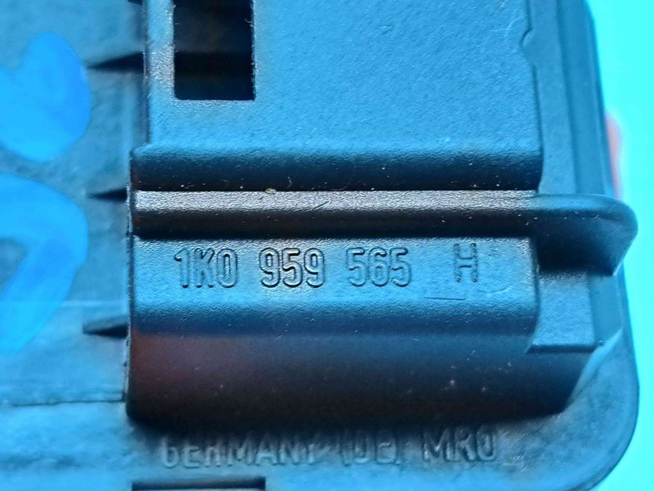 Buton reglaj oglinzi  Volkswagen Golf 5 (1K1) [Fabr 2004-2008] 1K0959