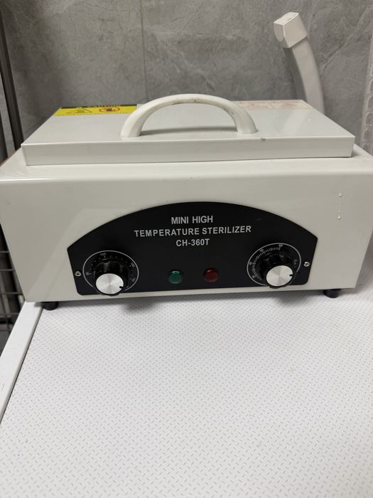 Срочно продам мойку,маникюрный стол