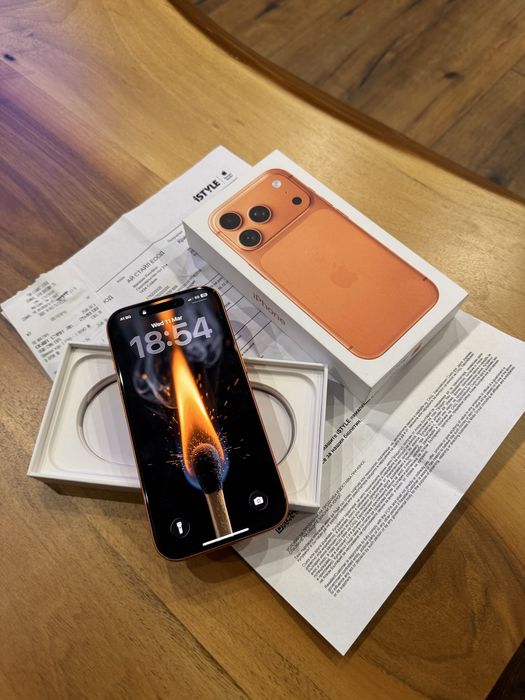 Iphone 17 Pro 256GB Orange Гаранция ! Отличен !