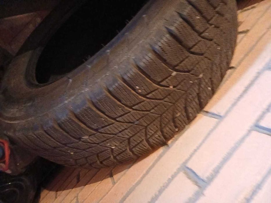 Продам шины зимние