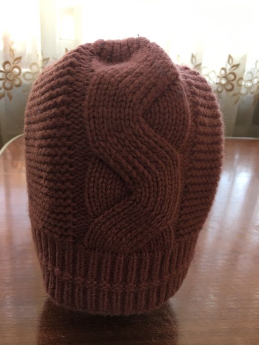 Продам женские шапки