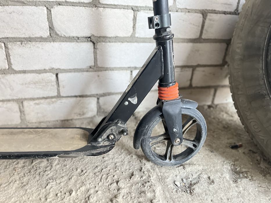 Продам 2 самоката простые не электро