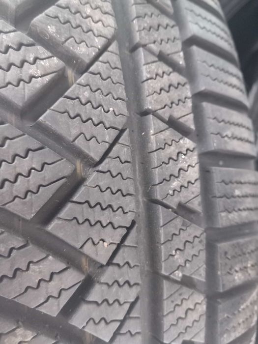 215/65 R17 Continental WinterContact