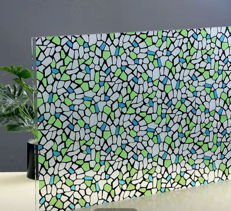 Солнцезащитная пленка на окна.