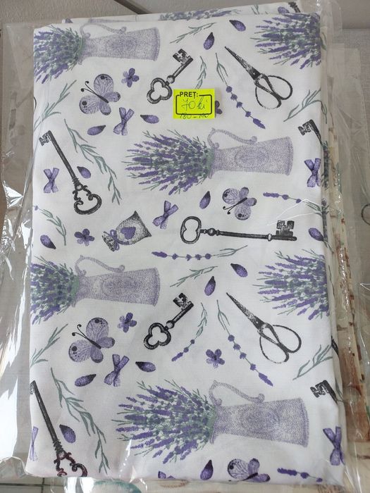 Față de masă cu motive Pascale