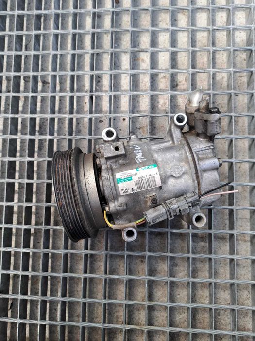 Compresor AC Nissan Juke 1.5 DCI cod 92600AZ74A an 2010 - 2014 Compresor Nissan Qashqai Nissan NV200