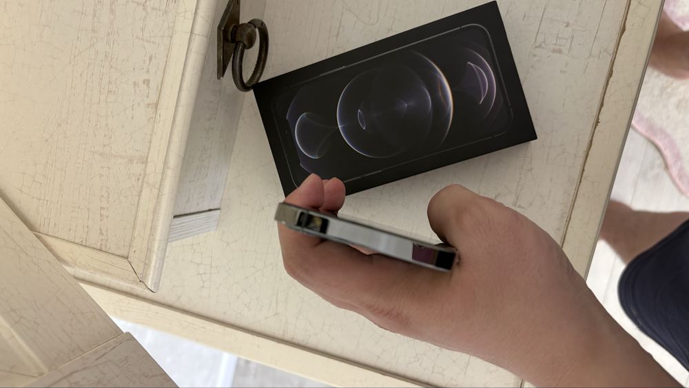 Продам iphone 12 pro