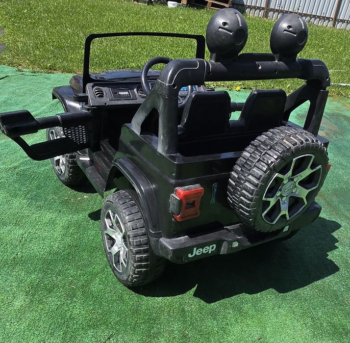 Jeep rubicon electric pentru copii