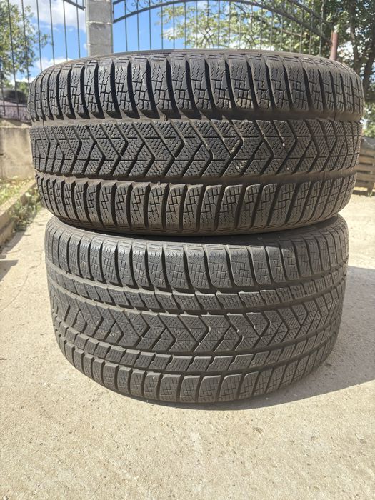 Еденични бройки - Зимна  гума Pirelli 275/35 R21 и 315/30/21