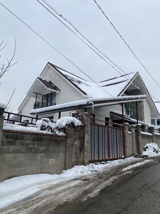 Сдается двухэтажный коттедж с сауной