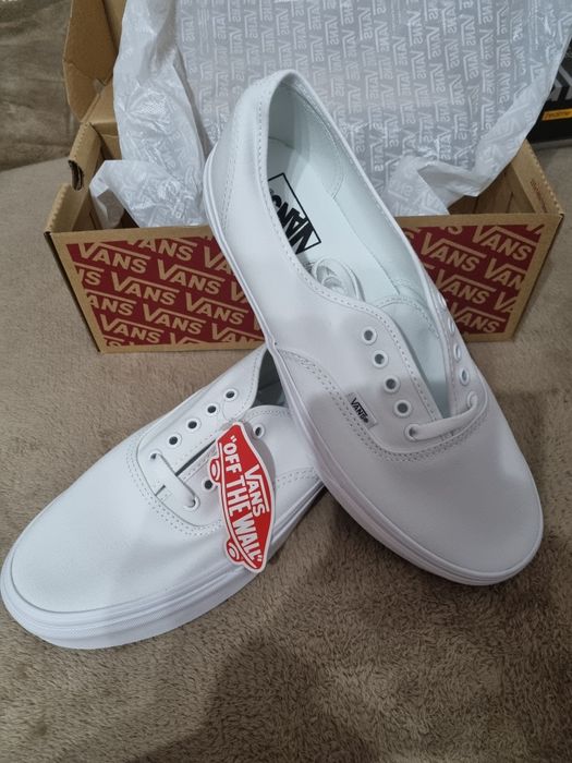 Tenisi Vans noi Mar. 45, originali