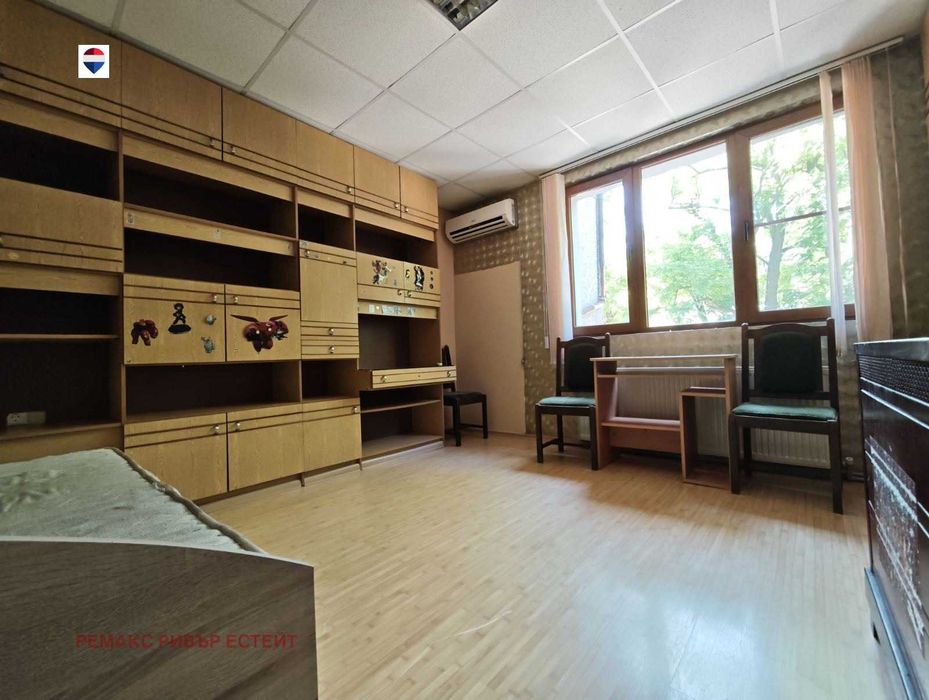 Продава се Четиристаен апартамент в Русе, Дружба 3 - 102 кв.м за 1519 €/кв.м - Снимка #3