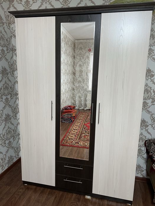 Продам шифонер в отличном состояний