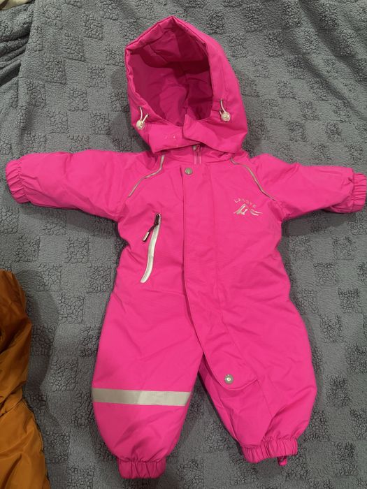 Продам детские комбезы