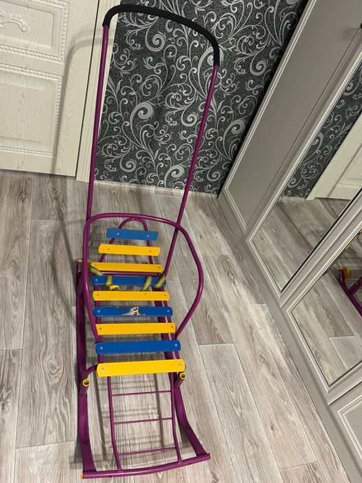 Продаю санки б/у