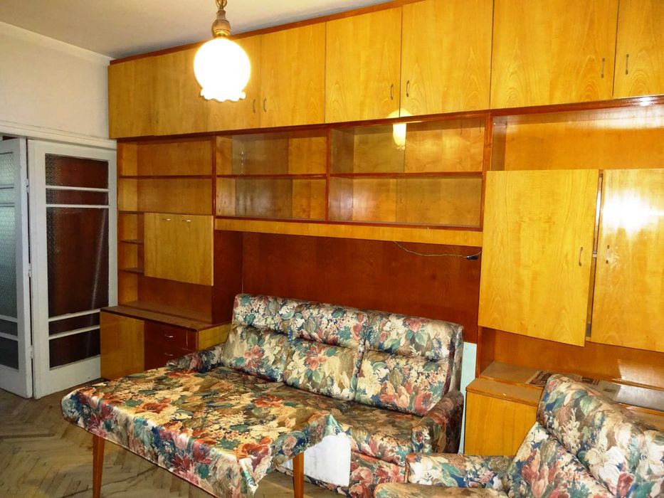 Дава се под наем Тристаен апартамент в Варна, Колхозен пазар - 80 кв.м за 306 € - Снимка #2