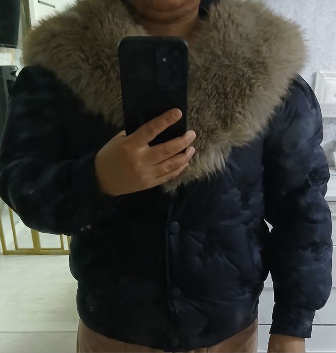 Продам женскую куртку