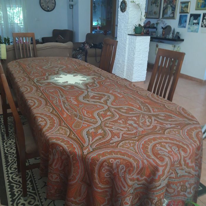 Fata de masa eleganta