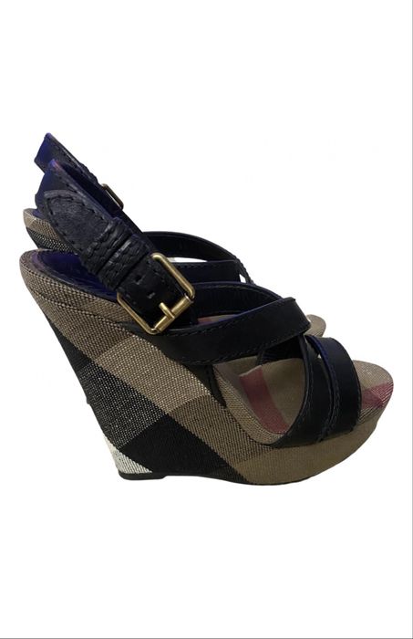 Sandale Burberry marimea 37