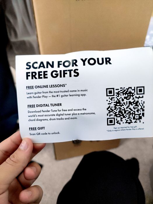 Гитара новая открыли чтоб показать и продать