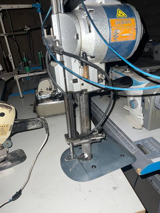 Тикув машиналар сотилади срочно 10 та машина 2 пичок 1400$