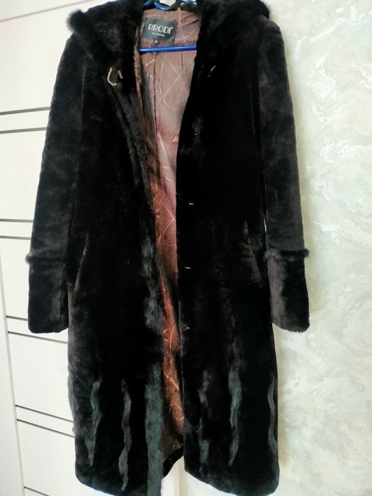 Продам шубу темно-коричн