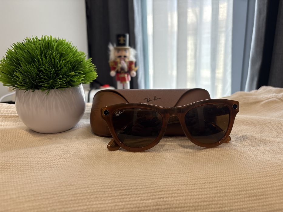 Ray-Ban Meta Skyler — умные очки