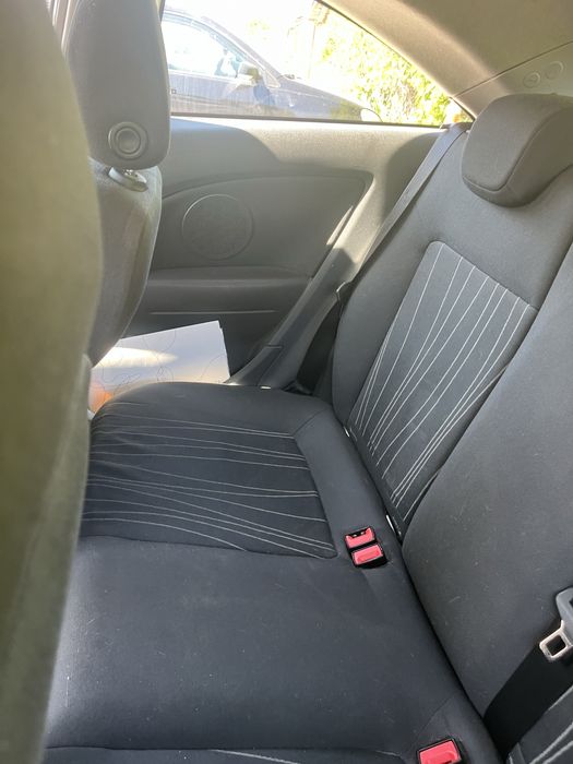 Opel corsa  двуврата