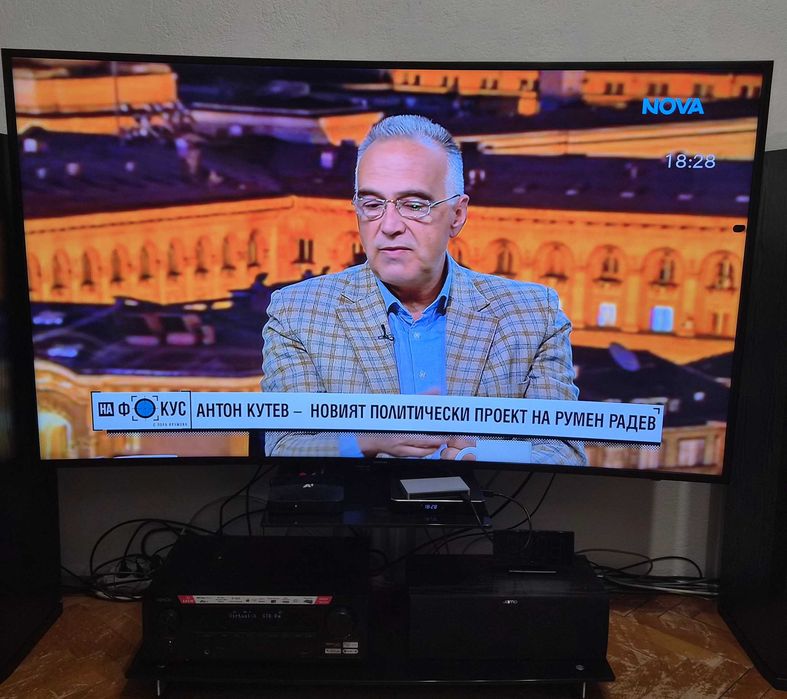 Телевизор SAMSUNG 65" с масичка