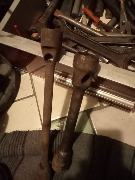 Продам балоный ключ на 30-32