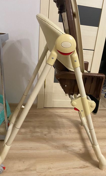 Детский обеденный стол