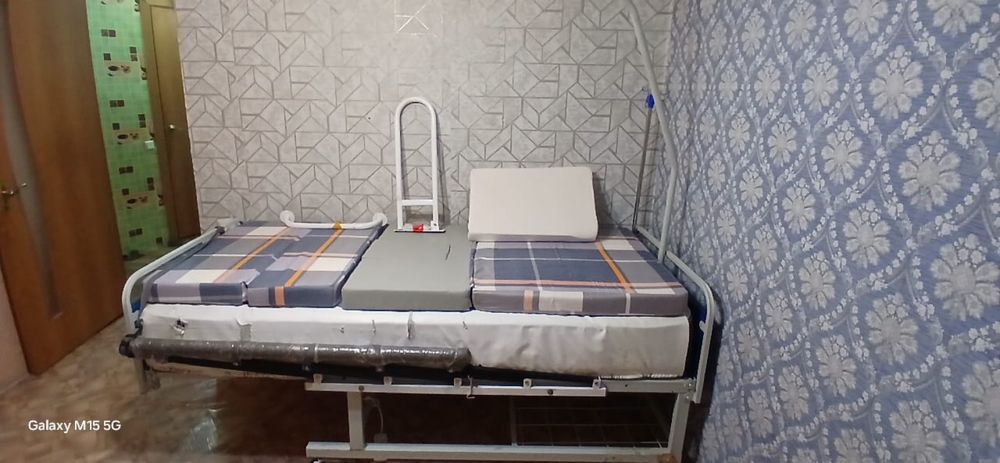 Медицинская кровать