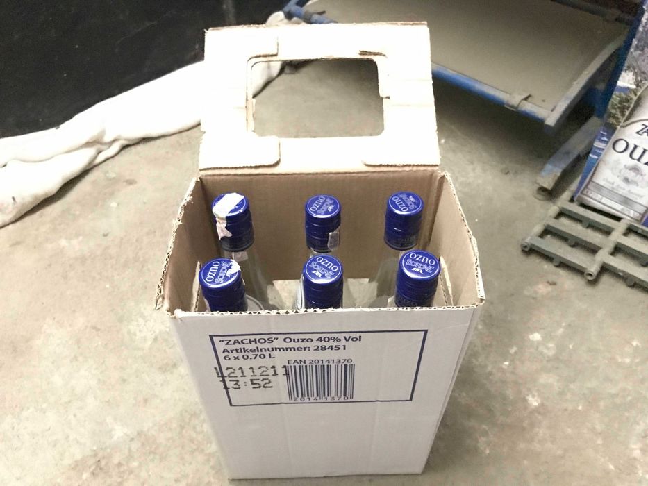 Продавам метални каси с или без бутилки 0.700 и бутилки 1 литър