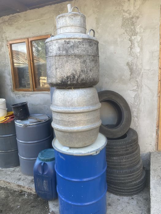 Vand butoaie din fier