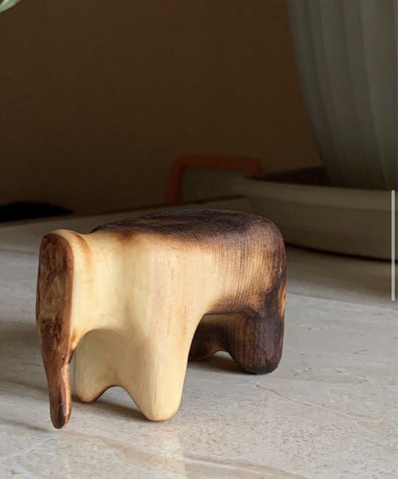 Слоник для интерьера из дерева