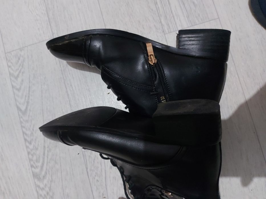 Сапожки демисезонные 37 размер.