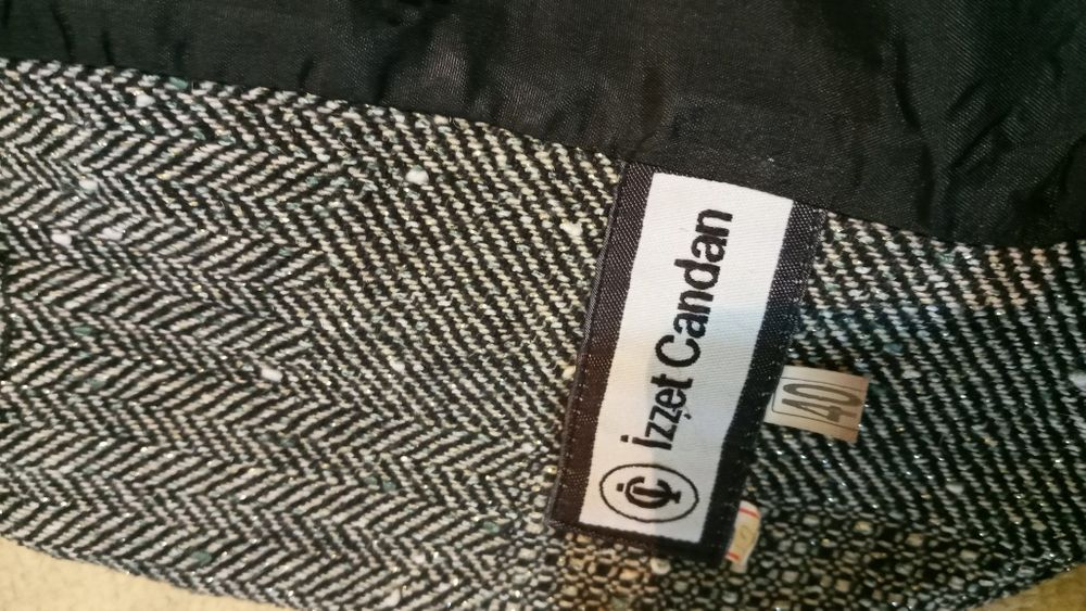 Kiyilgan xolati yaxshi baxorgi kastyumchik kelishtrib beraman