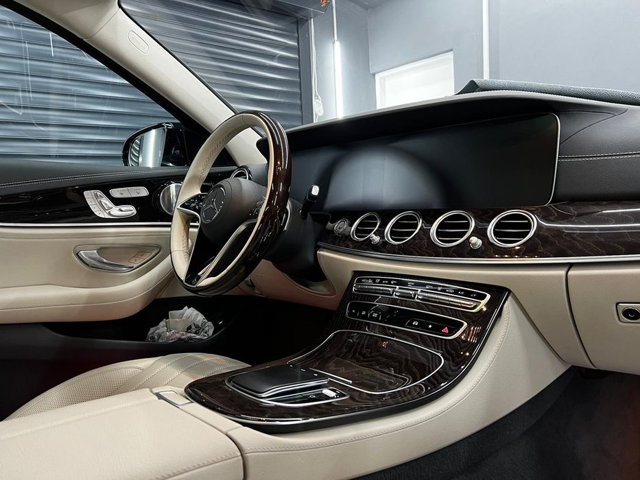 Mercedes Benz E 300 e 4matic