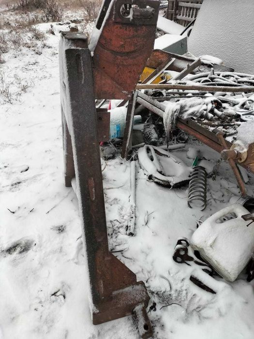 Триугольник навески на К700