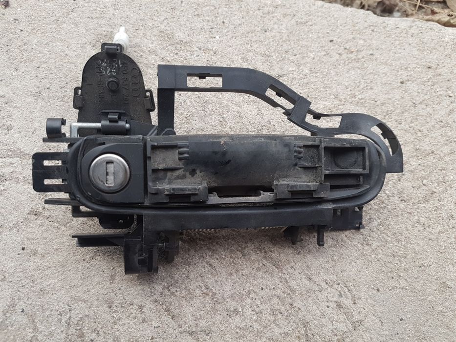 Ключ / ключове / гълтач Audi Q7 4L A6 4F Ауди А6