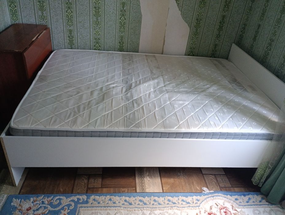 Кровать 140*200 размер