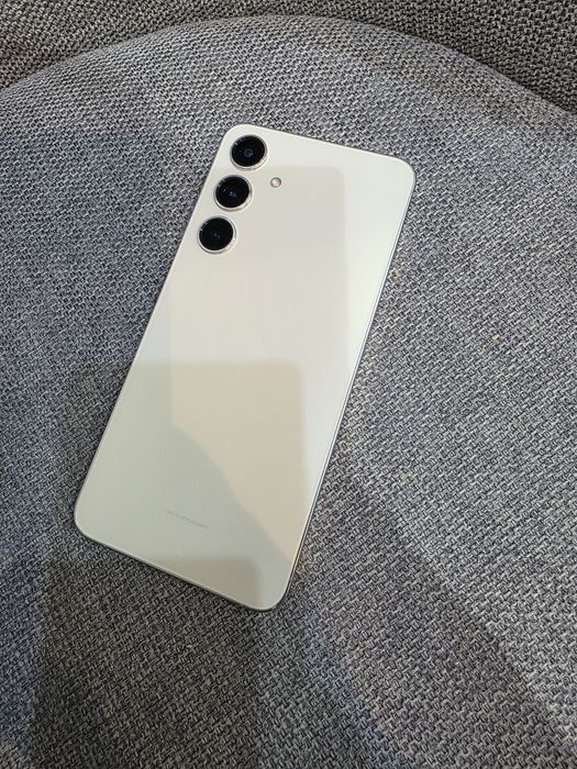 Samsung Galaxy s24 +