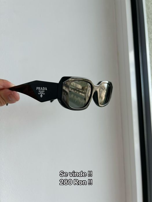 Vand ochelari Prada