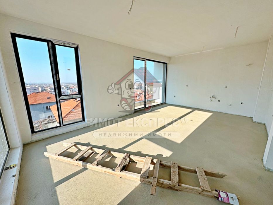 Продава се Тристаен апартамент в Асеновград - 137 кв.м за 1022 €/кв.м - Снимка #2