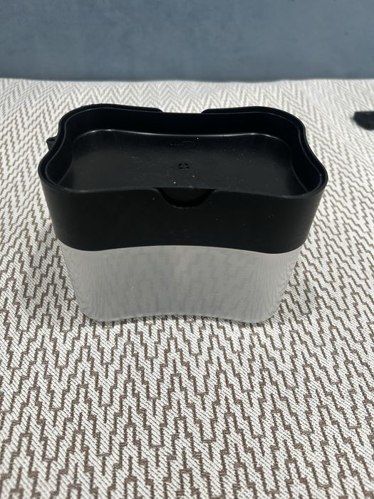 Дозатор для жидкости мытья посуды