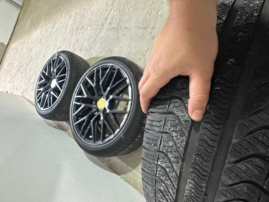 Set jante aliaj MAM RS4 R19 cu anvelope Pirelli All Season DOT 2020