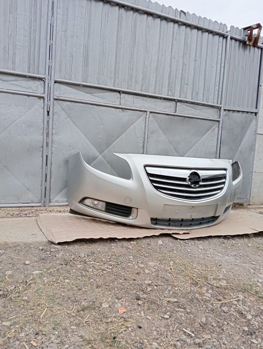 Bara fata Opel insignia