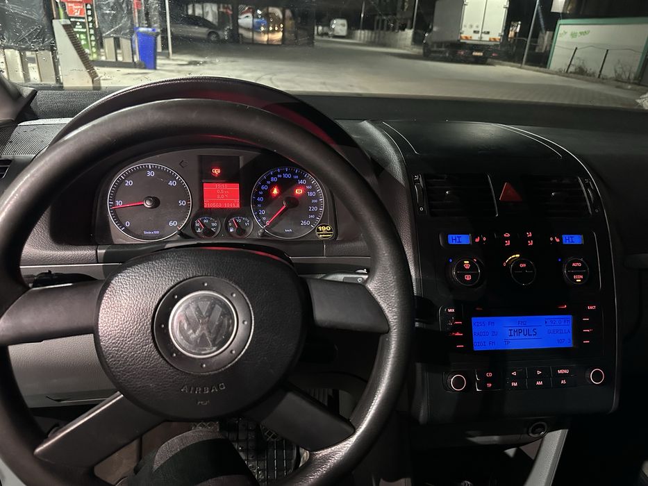 VW Touran 2.0 TDI, AZV